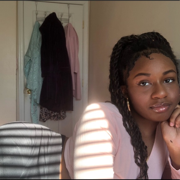 ๐Meet Your Posher, Jami๐ - Picture 13 of 16